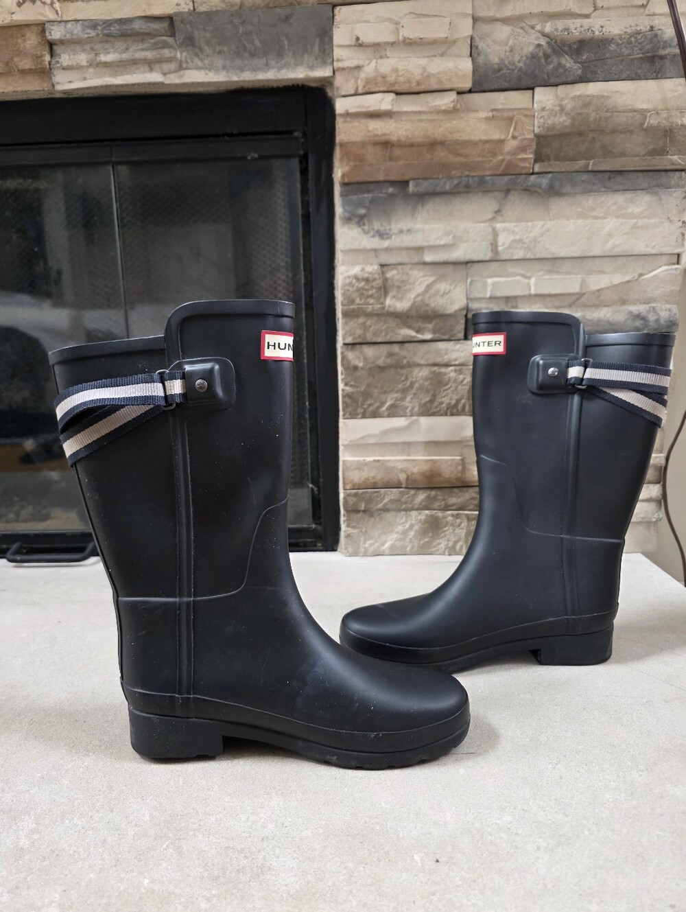Hunter Women's Short Rain Boots Black Grosgrain Ribbon Matte Sz 5